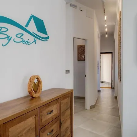 Faro's Atico Tribuna Apartment *