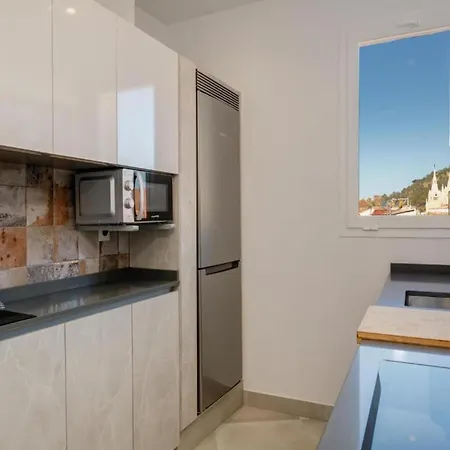 Faro's Atico Tribuna Apartment
